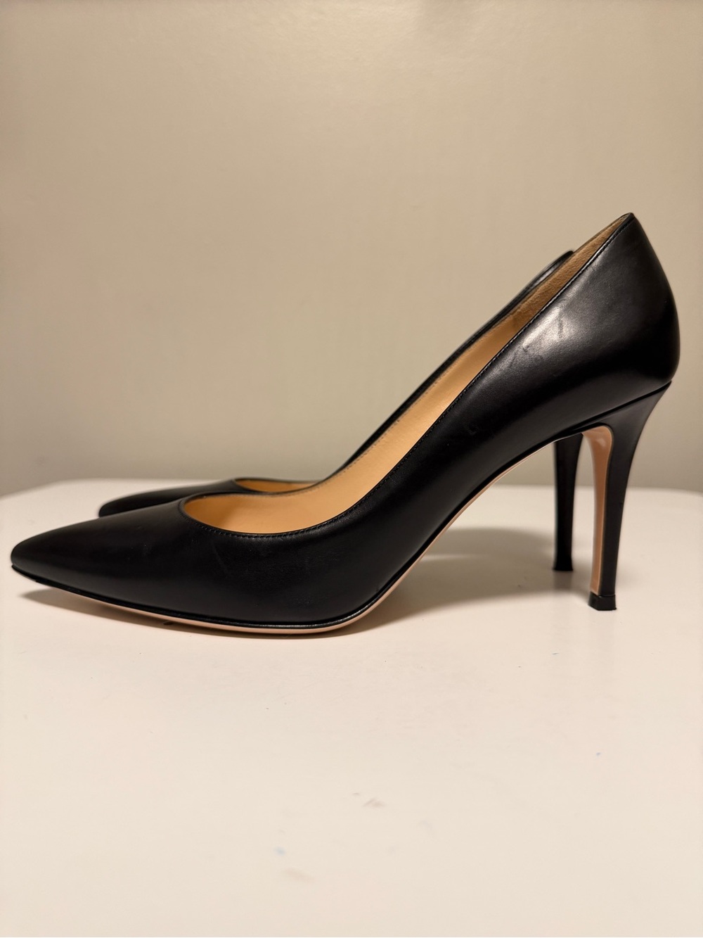 Gianvito Rossi Black Leather Stiletto Heel Pumps Women’s EU 39 US 9